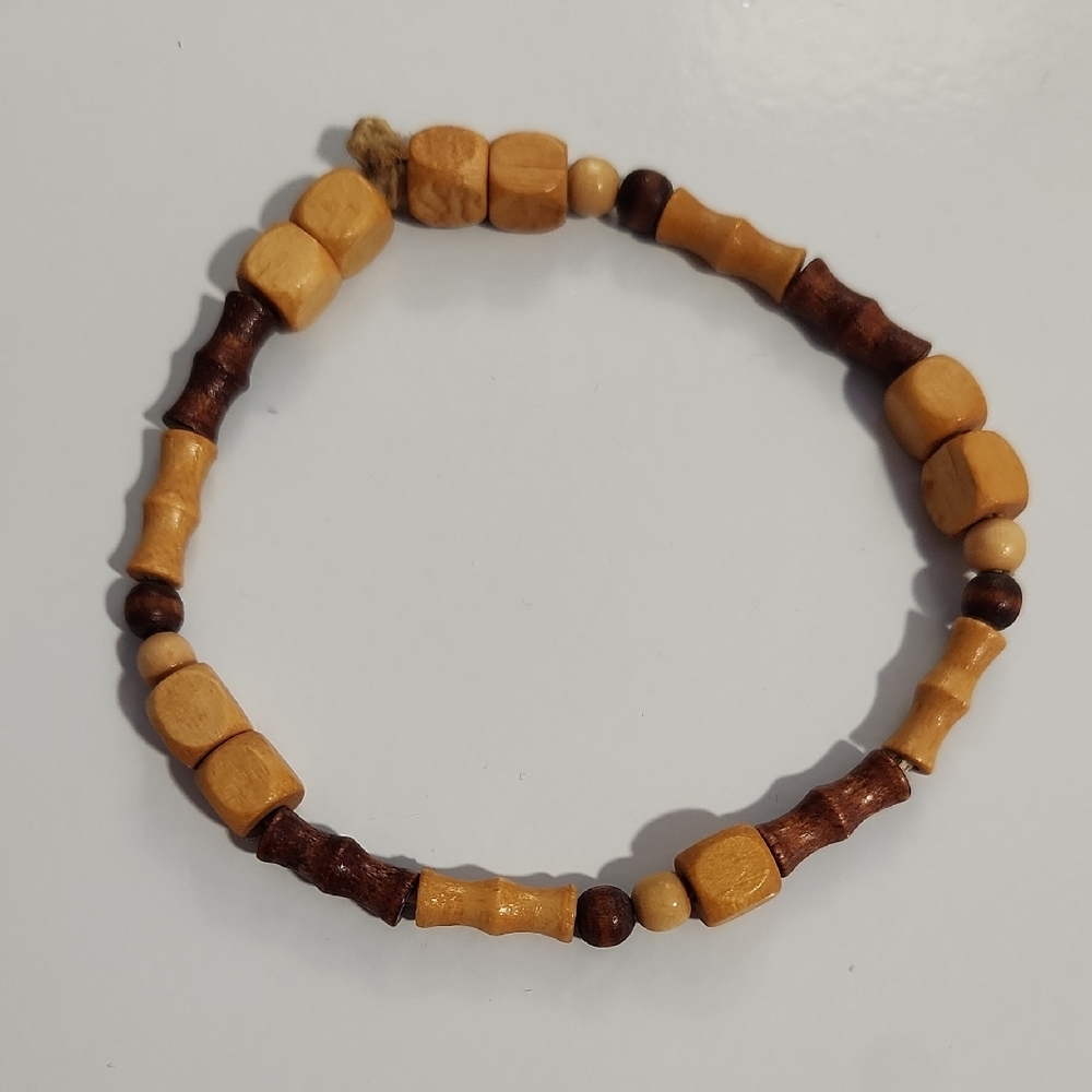 Wood Beaded Bracelet in Light and Dark Brown